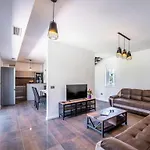 Nonna Novigrad Comfortable Hotel