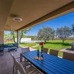 Nonna Novigrad Comfortable Hotel