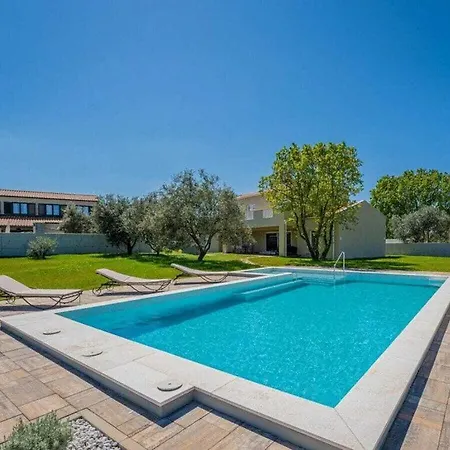 Nonna Novigrad Comfortable 4* بروتونيغلا