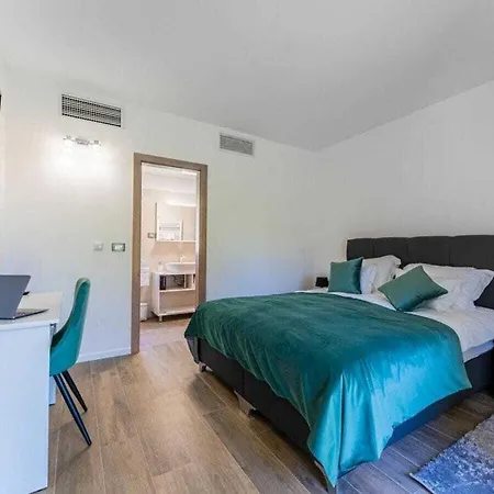 Nonna Novigrad Comfortable Hotel 4*