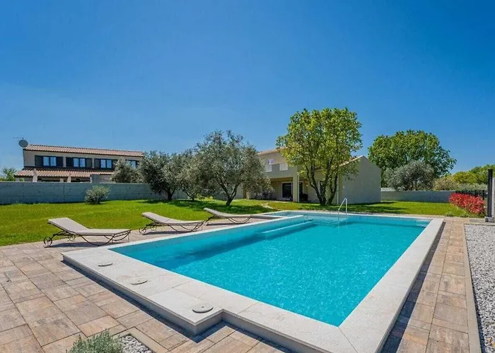 Nonna Novigrad Comfortable 4* 브르토니글라