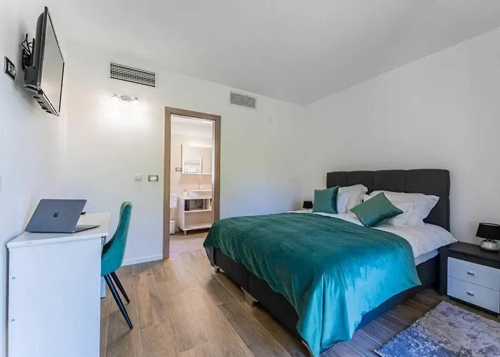 Nonna Novigrad Comfortable 호텔 4*
