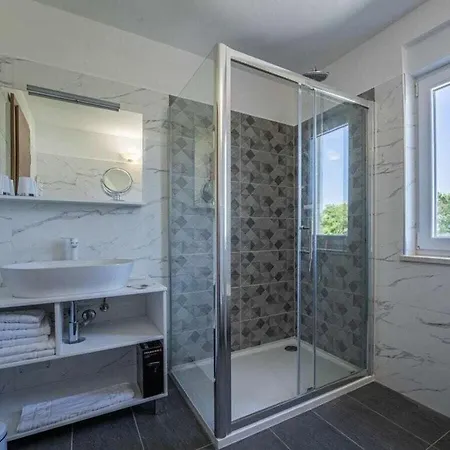 Nonna Novigrad Comfortable Hotel