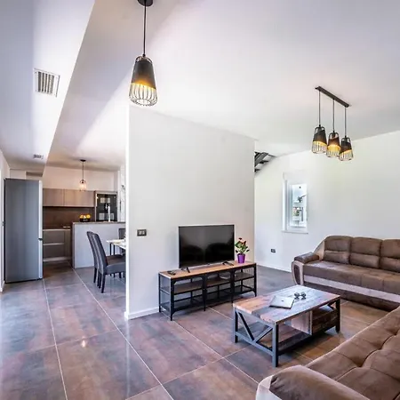 Nonna Novigrad Comfortable Hotel