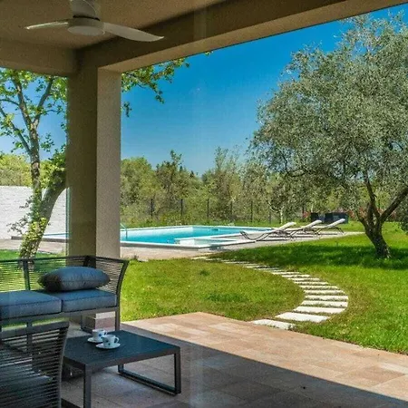 Nonna Novigrad Comfortable Hotel Brtonigla