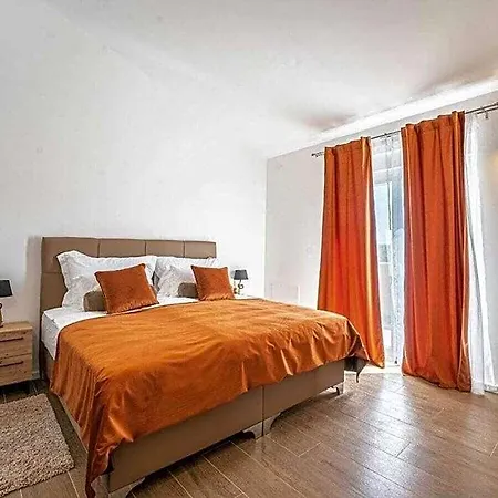 ホテル Nonna Novigrad Comfortable 4*