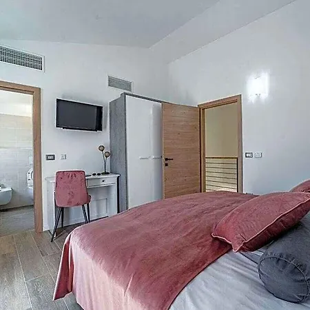 Nonna Novigrad Comfortable ホテル 4*